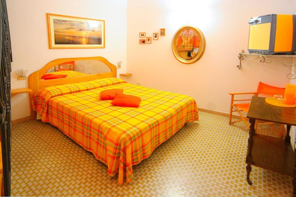 Francamaria Rooms Vernazza Quarto foto